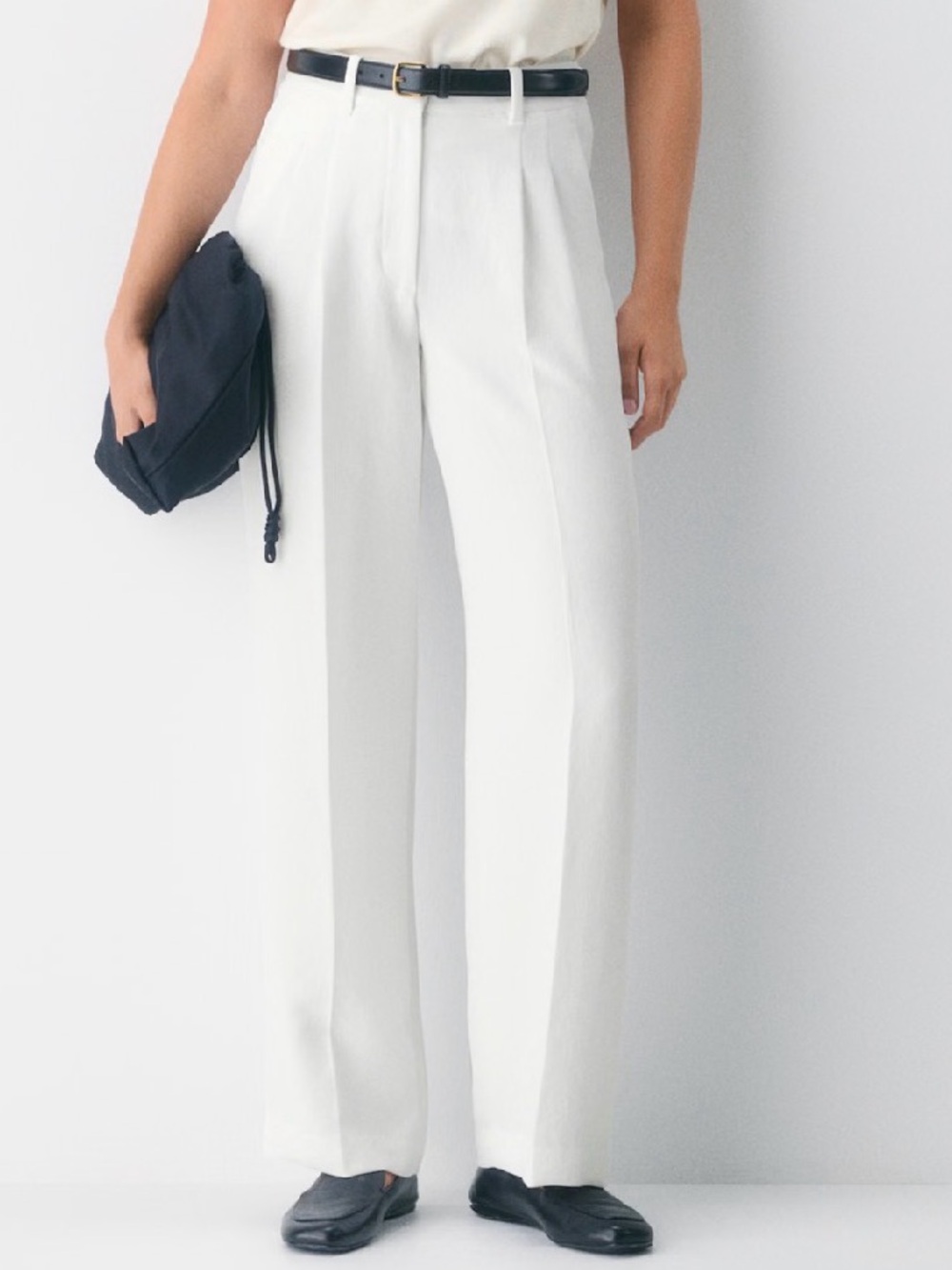 Aritzia effortless pant